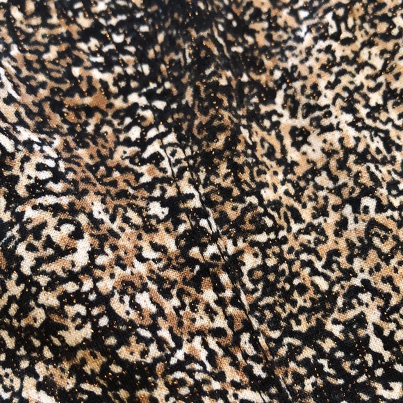 Tear Off Confetti pattern taupe neckline & sleeve piping zipper front blouse - Picture 6 of 10